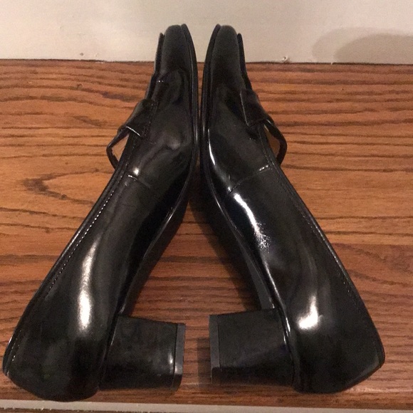Classique Black Patent Heels 8.5 - Picture 4 of 4